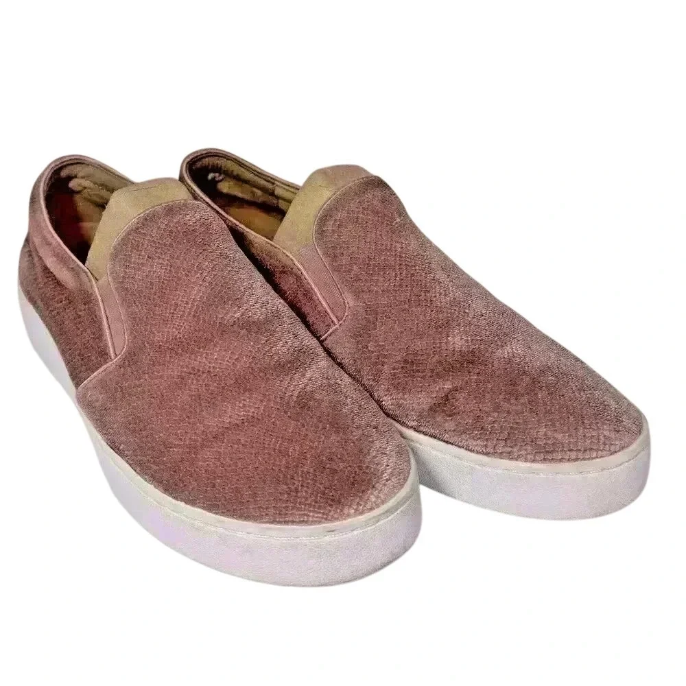 Vionic Women 7.5 Slip On Sneakers Comfort Orthotic Ergonomic Midi Holiday Velvet